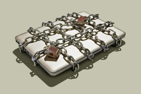 laptop-padlock-chains