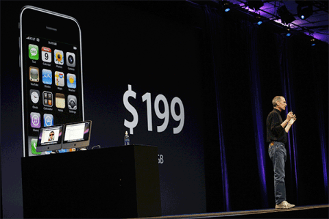 Steve Jobs introduces iPhone 3G
