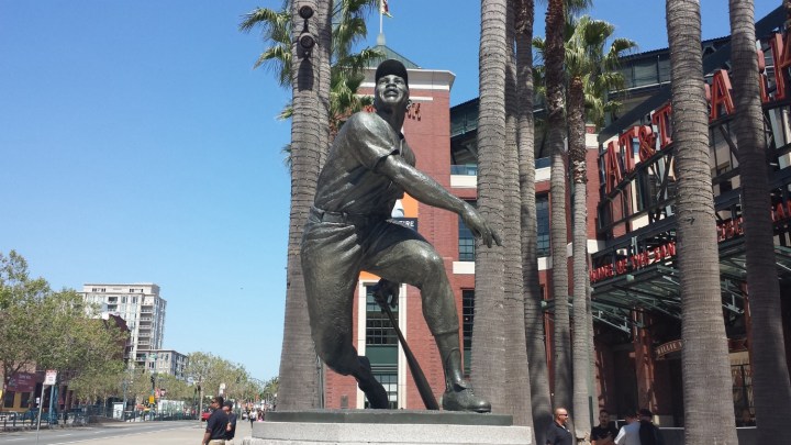 Willie Mays statue